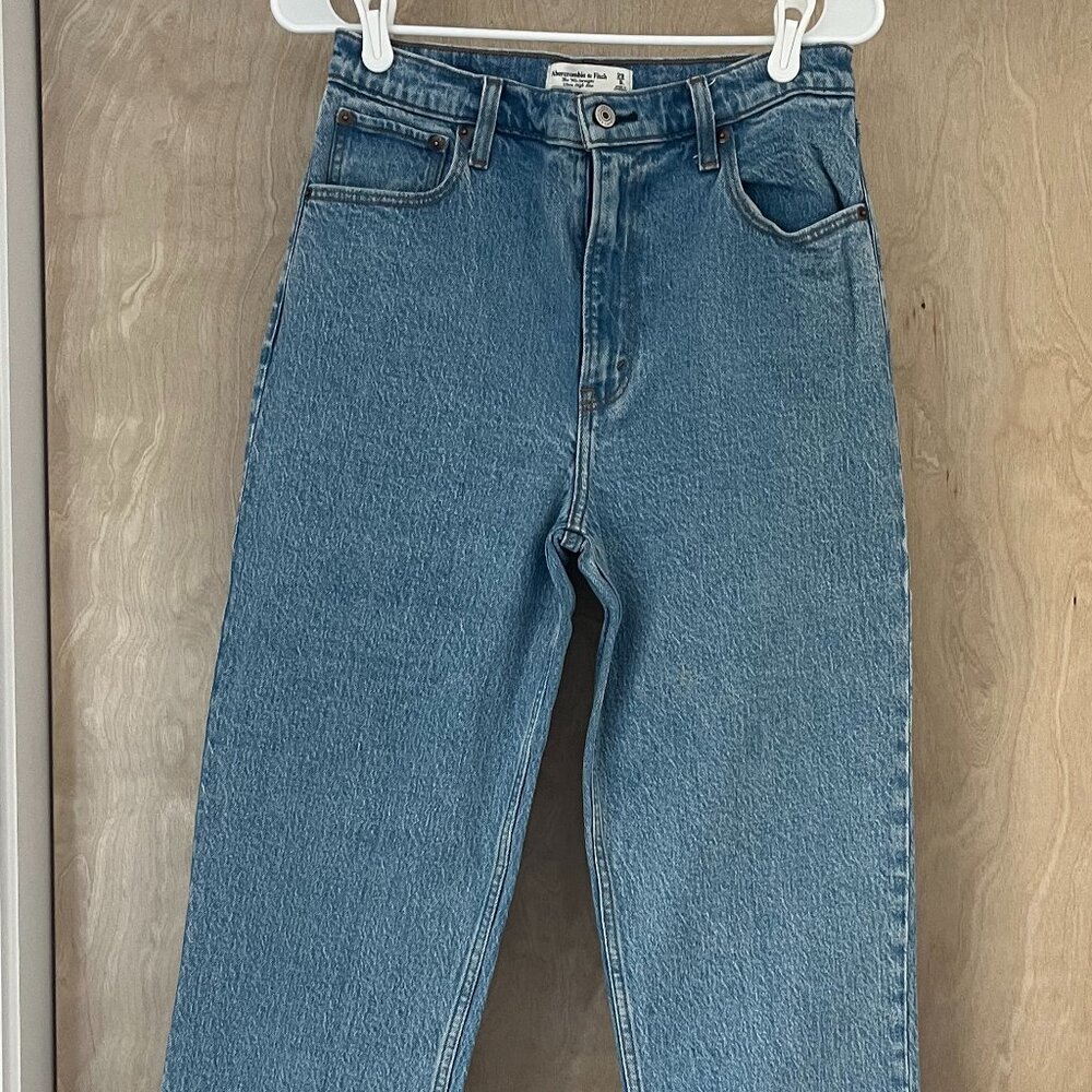 Abercrombie 90s Straight Ultra High Rise Jeans